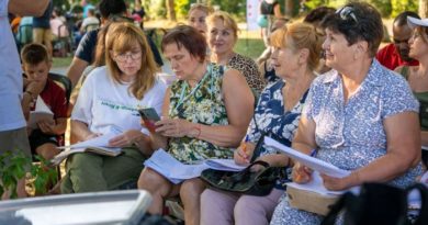 Éxito de los cursos gratuitos de francés en la playa de Lausanne